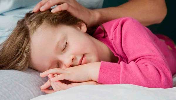 як навчити дитину спати самостійно за методом Фербера