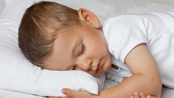 Як навчити дитину спати самостійно за методом Фербера